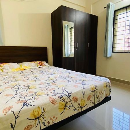 Apartment  Bangalore Exterior foto